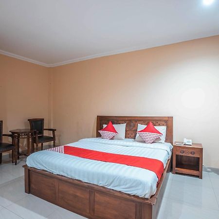 Super Oyo 686 Bunga Karang Hotel Бекасі Екстер'єр фото