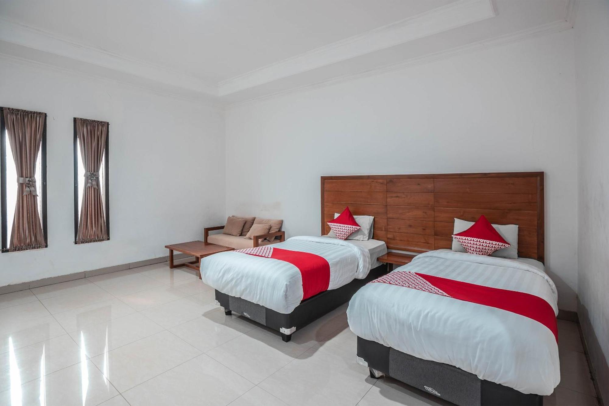 Super Oyo 686 Bunga Karang Hotel Бекасі Екстер'єр фото