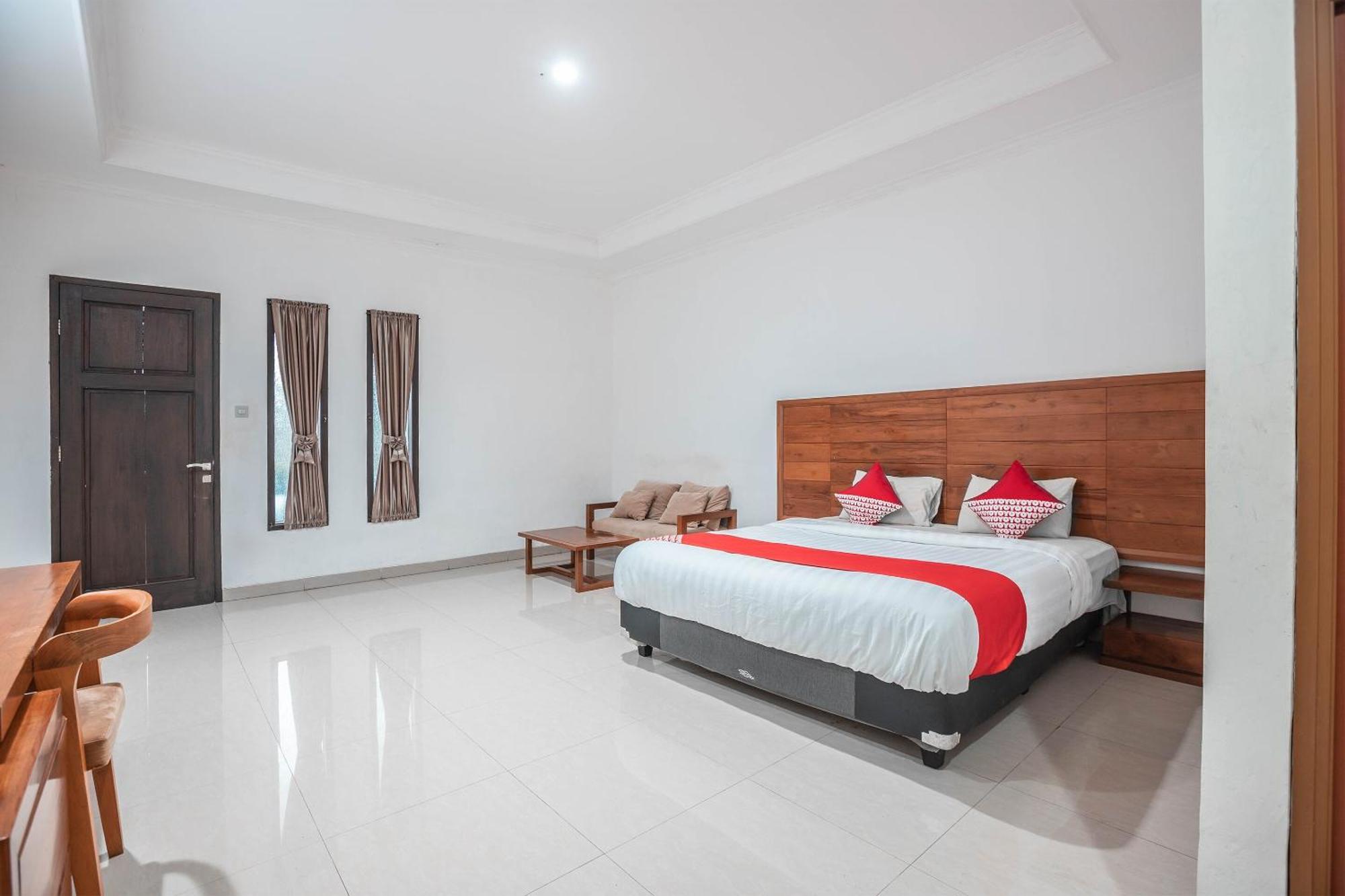 Super Oyo 686 Bunga Karang Hotel Бекасі Екстер'єр фото