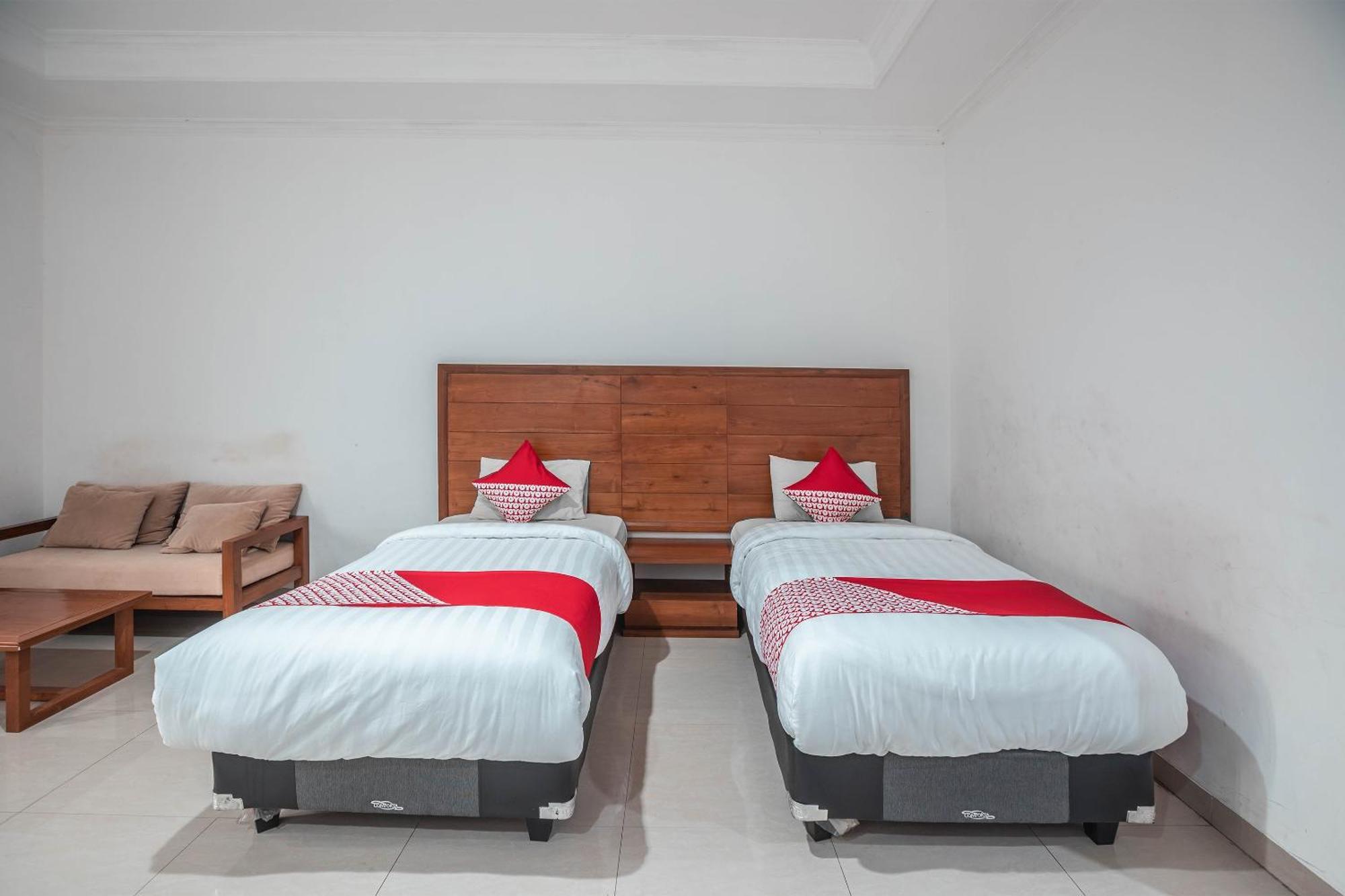 Super Oyo 686 Bunga Karang Hotel Бекасі Екстер'єр фото